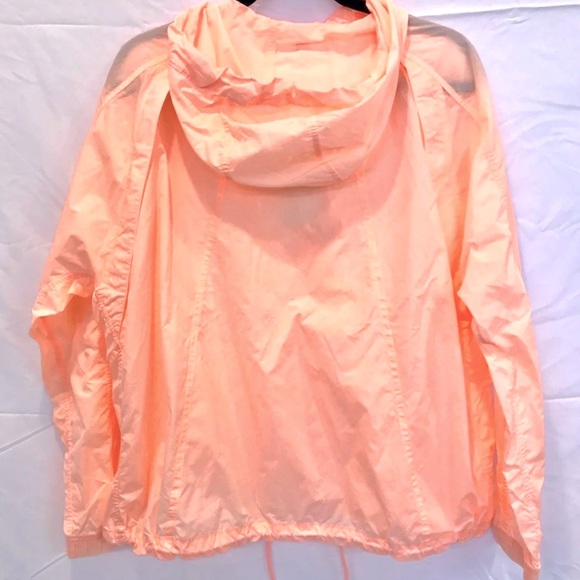 Athleta Expedition Hike Shell - Picture 4 of 6